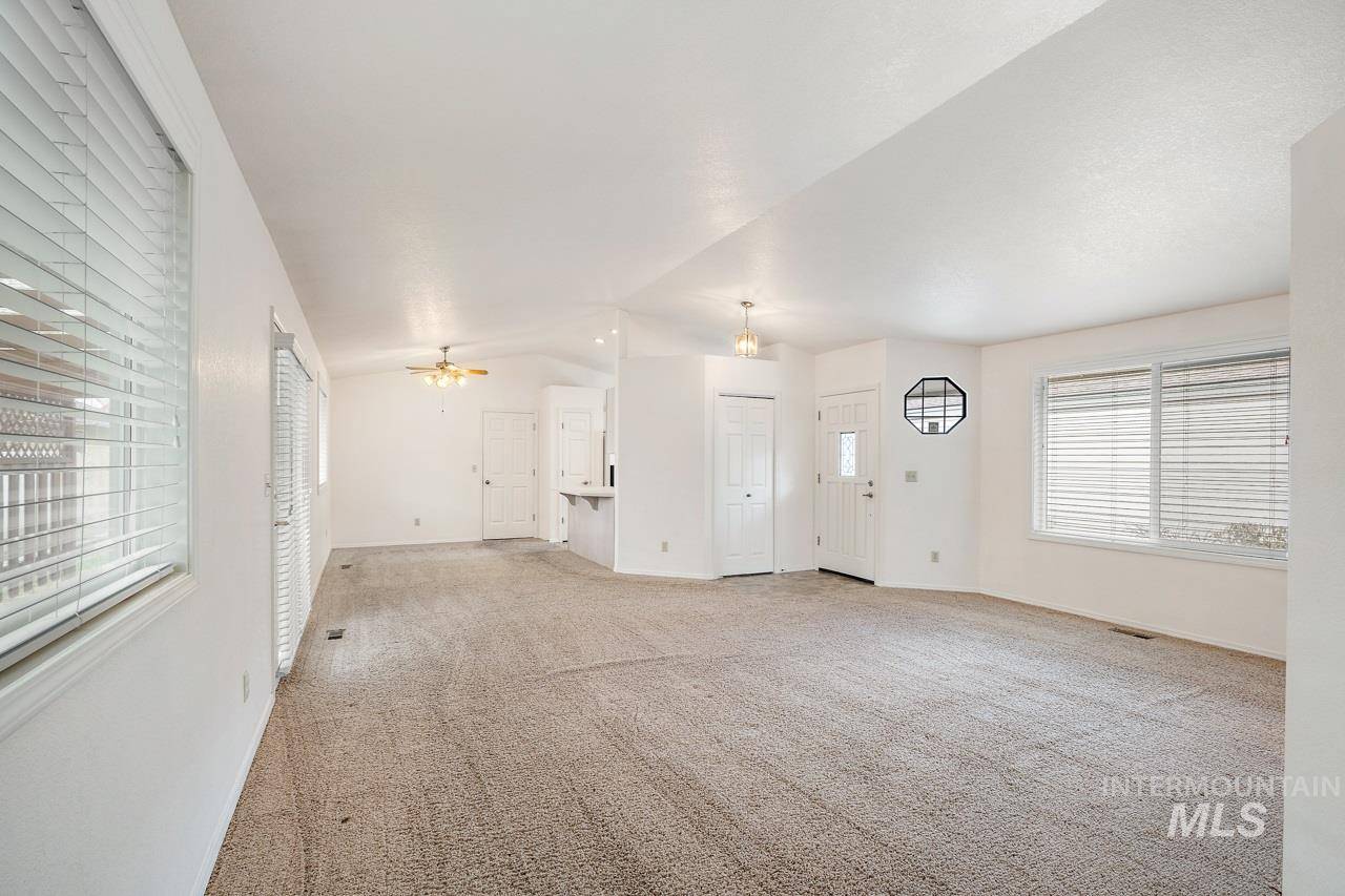 Boise, ID 83709,841 S Gardenaire Place