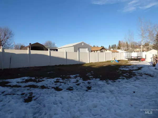 Cottonwood, ID 83522,510 Garrett Street