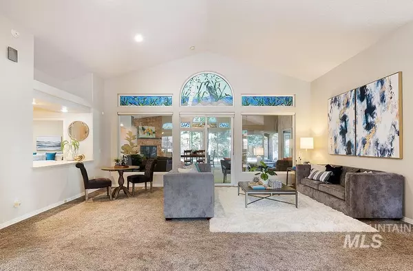Garden City, ID 83714,9221 W Riverside Dr