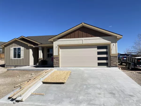 1698 NE Quarry Ave, Mountain Home, ID 83647