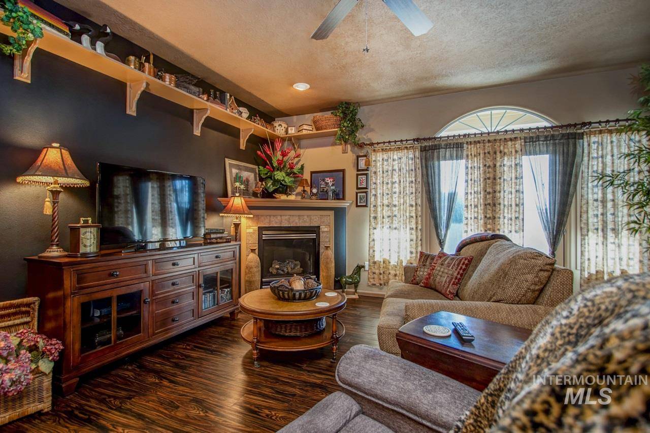 Boise, ID 83709-7931,6470 S Zither Place