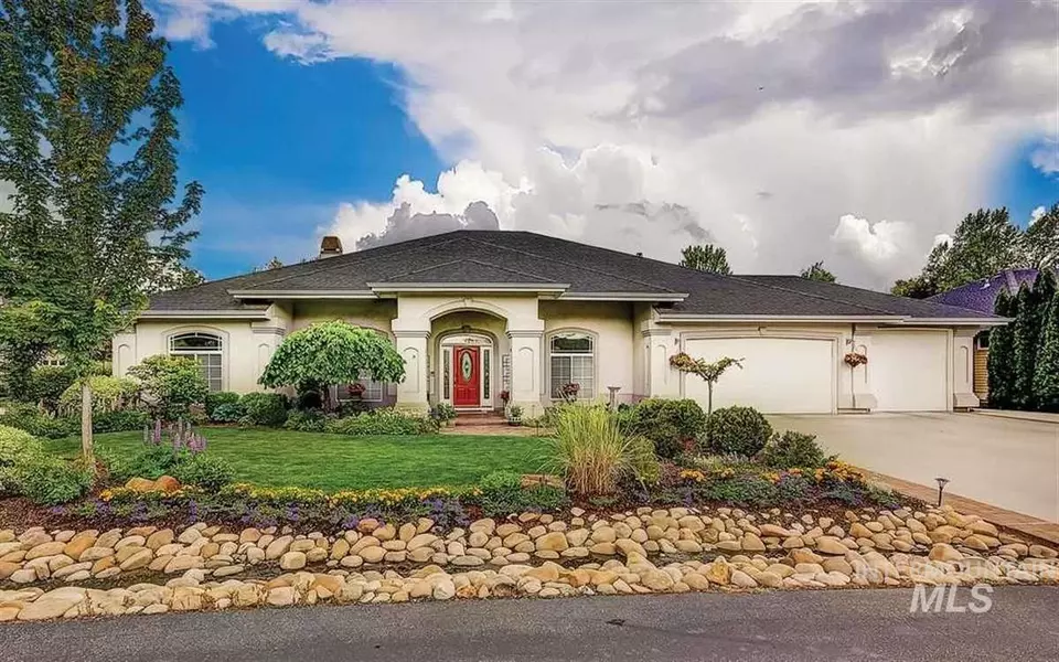 9317 W Pandion Ct, Garden City, ID 83714