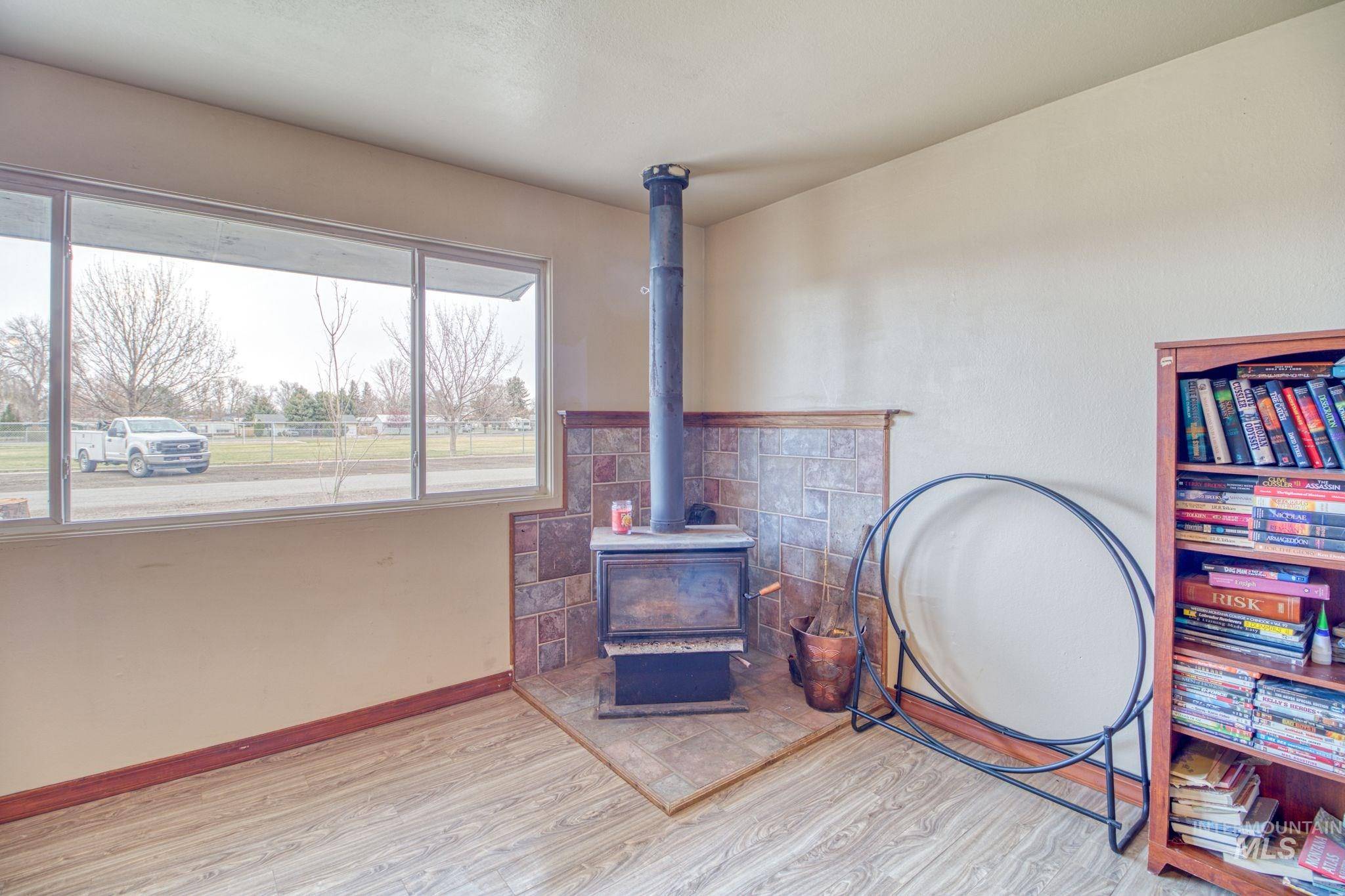 Wendell, ID 83355,247 3rd Ave E
