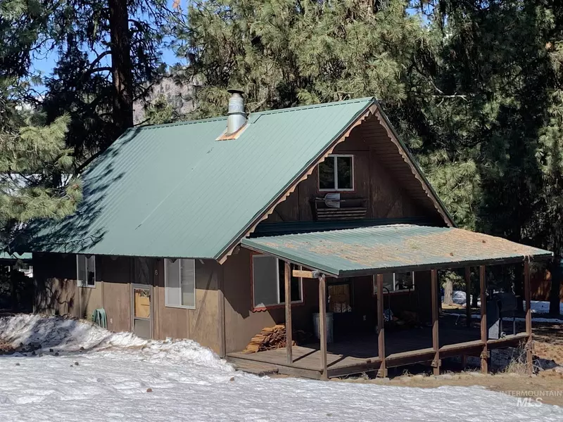 6 Pine Drive, Lowman, ID 83637
