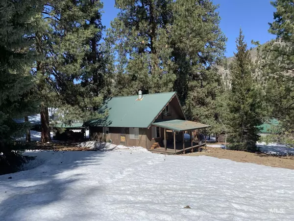 Lowman, ID 83637,6 Pine Drive