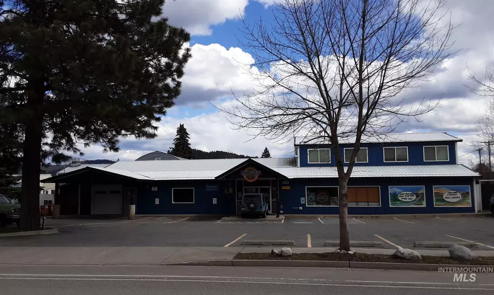 1704 N Government Way, Coeur d'Alene, ID 83814