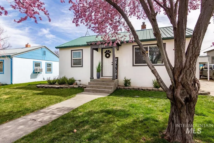 208 W. Park Ave., New Plymouth, ID 83655