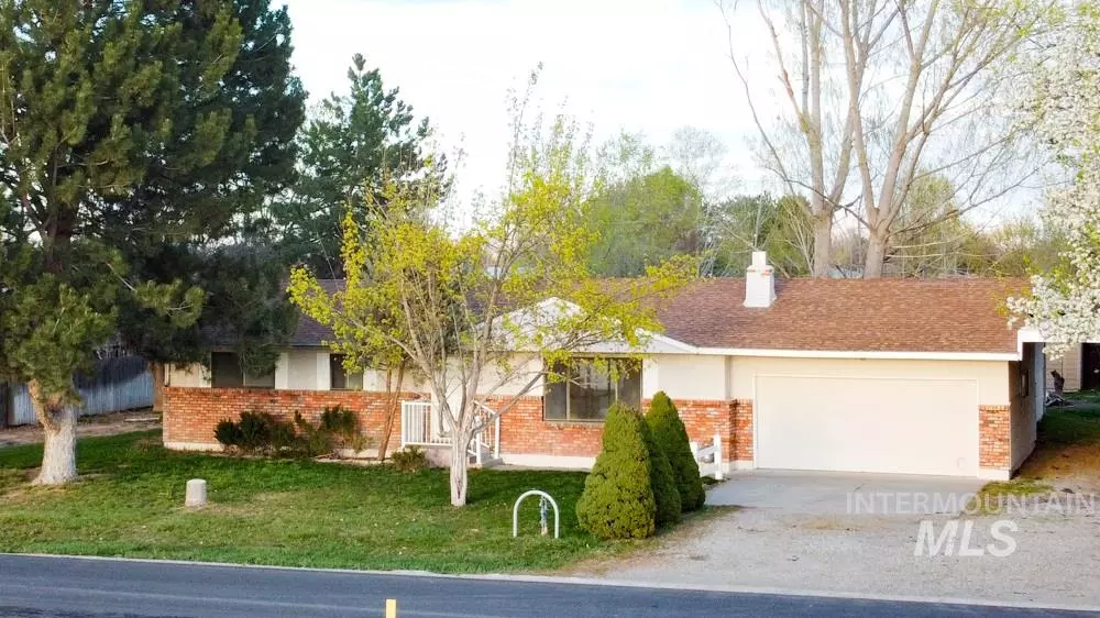 6150 Adams Rd, New Plymouth, ID 83655