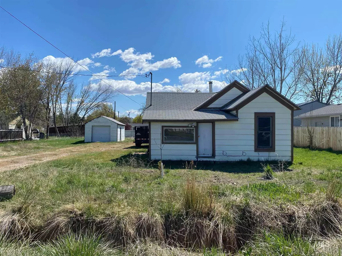 Emmett, ID 83617,809 E Locust St