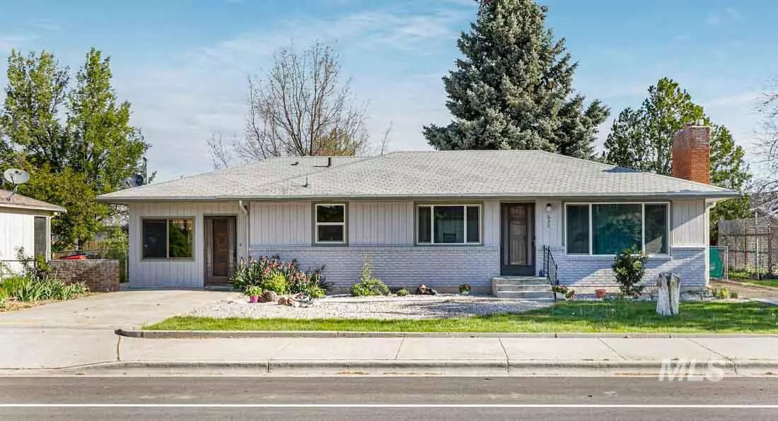 Meridian, ID 83642,632 W Pine Ave