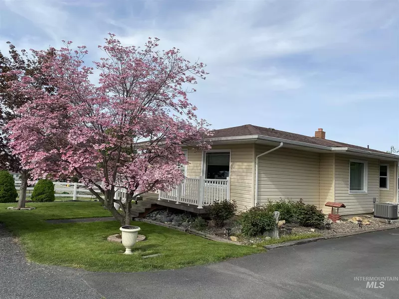 3115 4th St E, Lewiston, ID 83501-0000