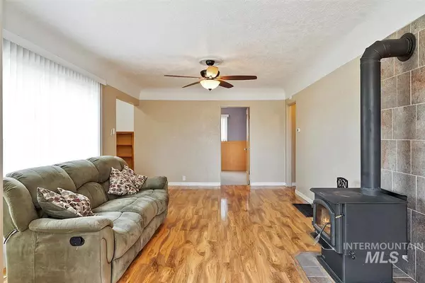 Jordan Valley, OR 97910,405 Yturri Blvd