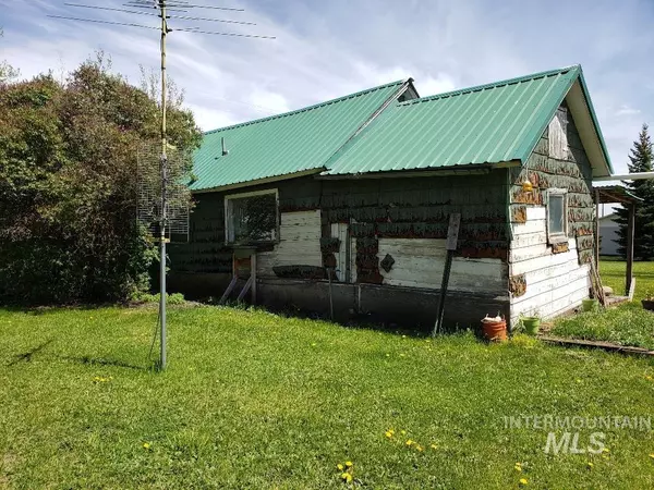 Ferdinand, ID 83526,317 Vollmer Street