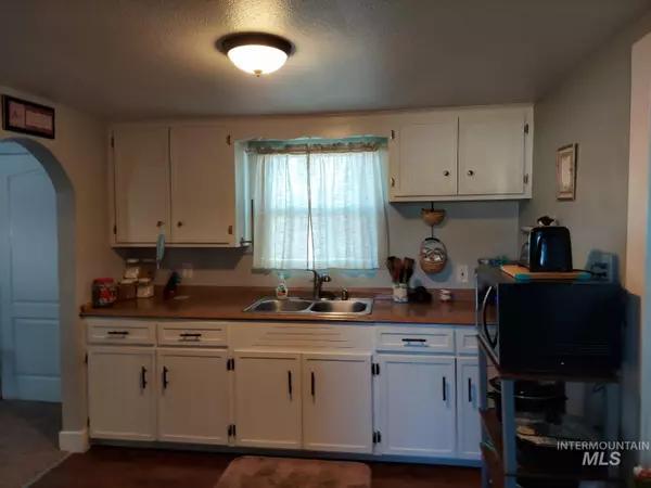 Nyssa, OR 97913,613 N 6th St