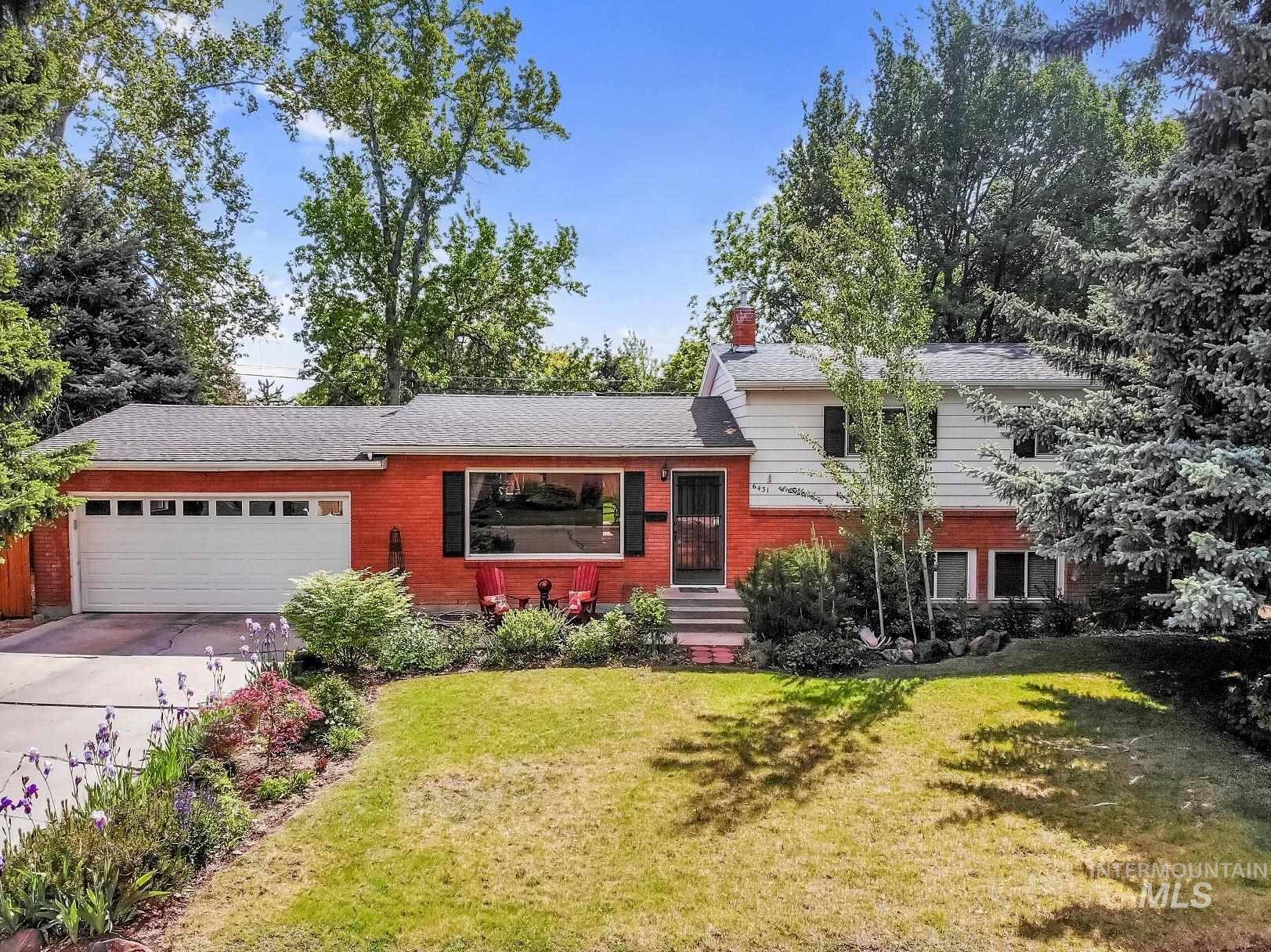 6431 W Robertson Dr, Boise, ID 83709
