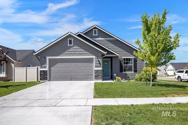 1106 E Rose Island St, Nampa, ID 83686-8546