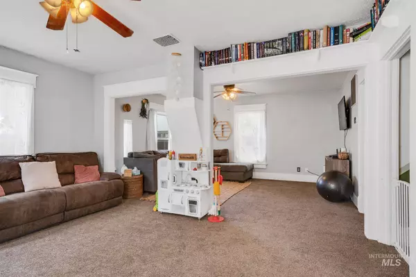 Payette, ID 83661,740 River St