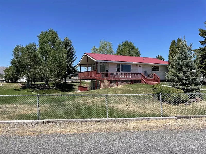 3356 W 2700 N, Moore, ID 83255