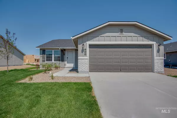 900 SW Crested St, Mountain Home, ID 83647