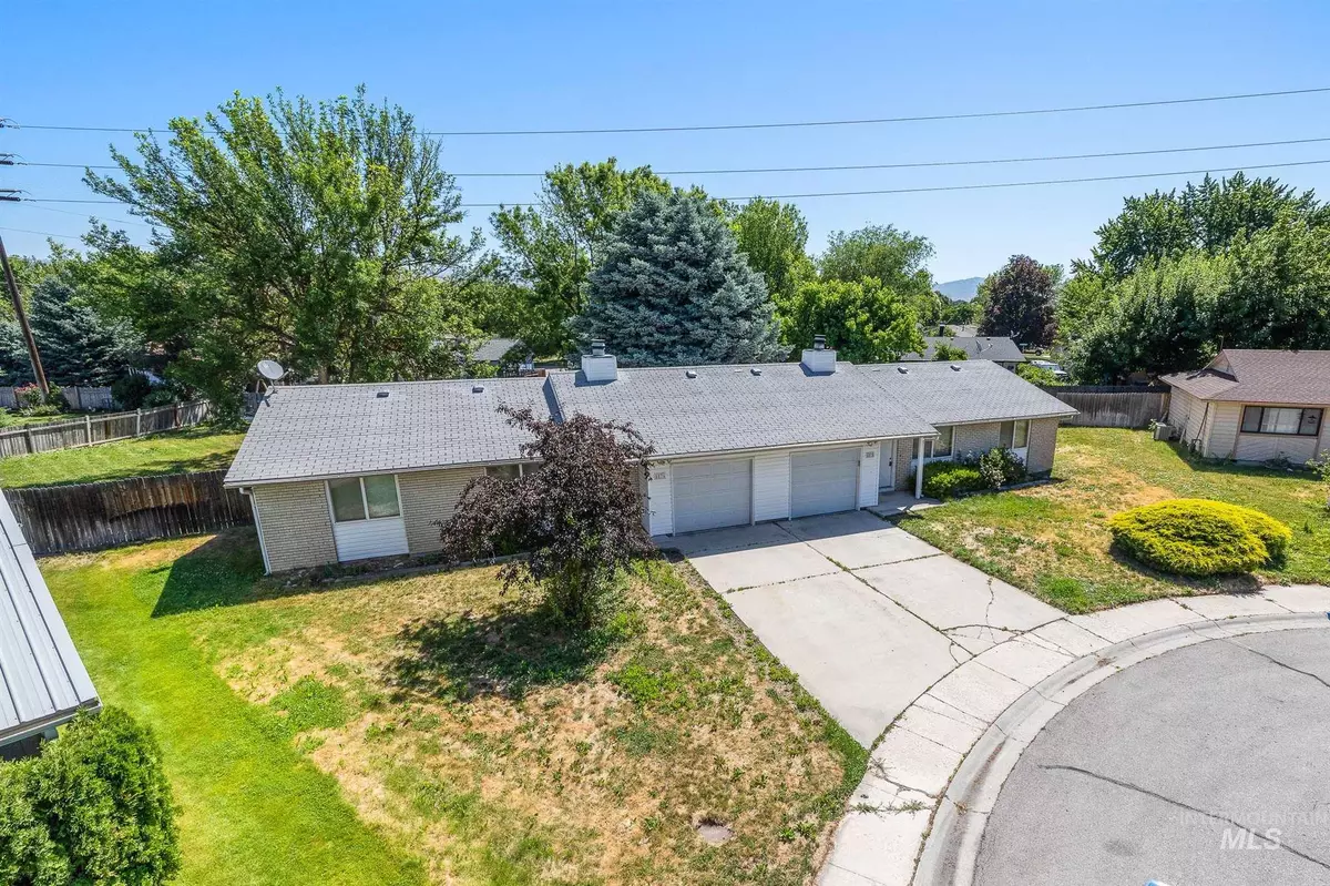 Garden City, ID 83714,5876 & 5878 N Streamside Pl