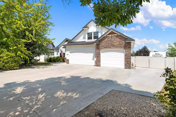 Nampa, ID 83686,803 W Riverstone Ct