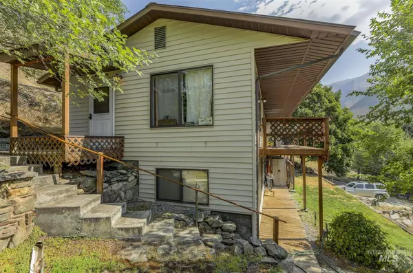 307 S Main St, Riggins, ID 83549