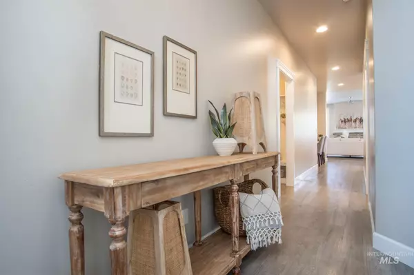 Star, ID 83669,189 S Devon Ave.