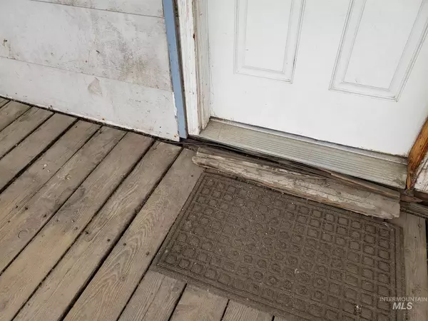 Bovill, ID 83806,305 3rd Ave