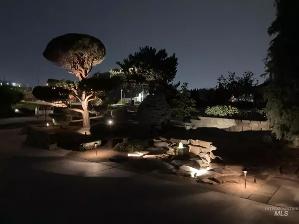 Boise, ID 83716-0000,250 E Lake Rim Lane