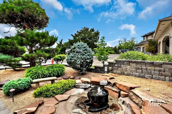 Boise, ID 83716-0000,250 E Lake Rim Lane