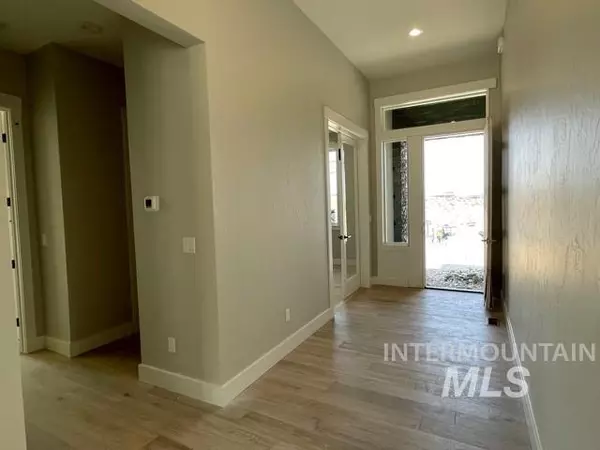 Boise, ID 83714,18302 N Burnt Car Way