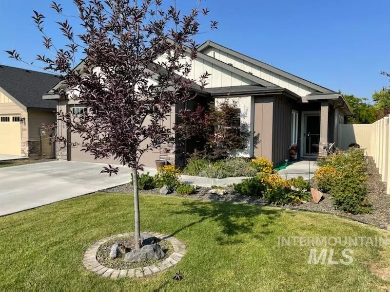 5006 Lava Springs Loop, Nampa, ID 83686