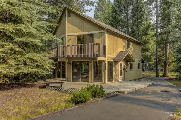 909 Evergreen Drive, Mccall, ID 83638