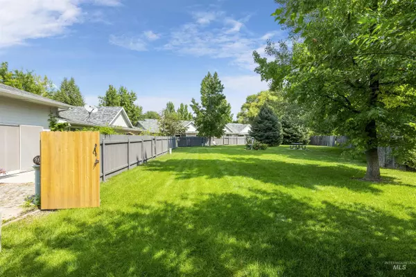 Boise, ID 83703,4618 N Carlsbad Way