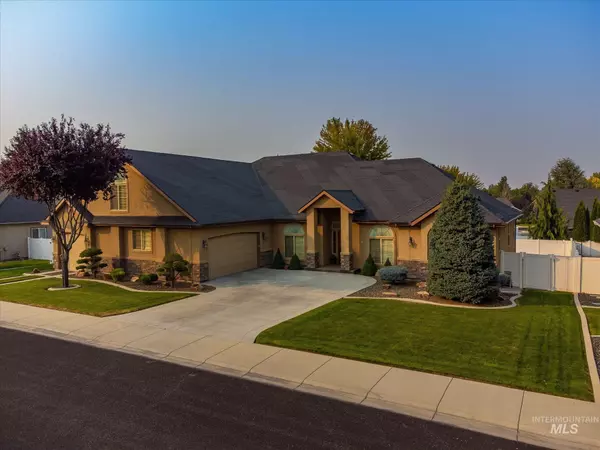 556 E Fallingbranch Dr, Meridian, ID 83642-4664