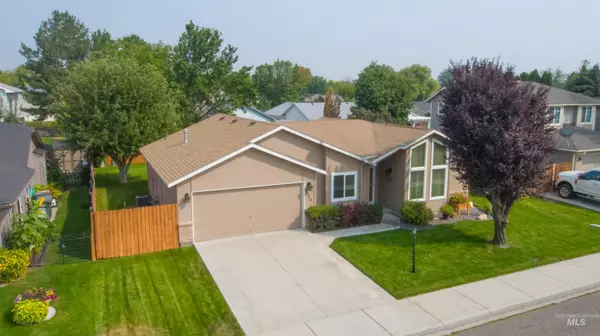 2520 N Lochness Way, Meridian, ID 83646