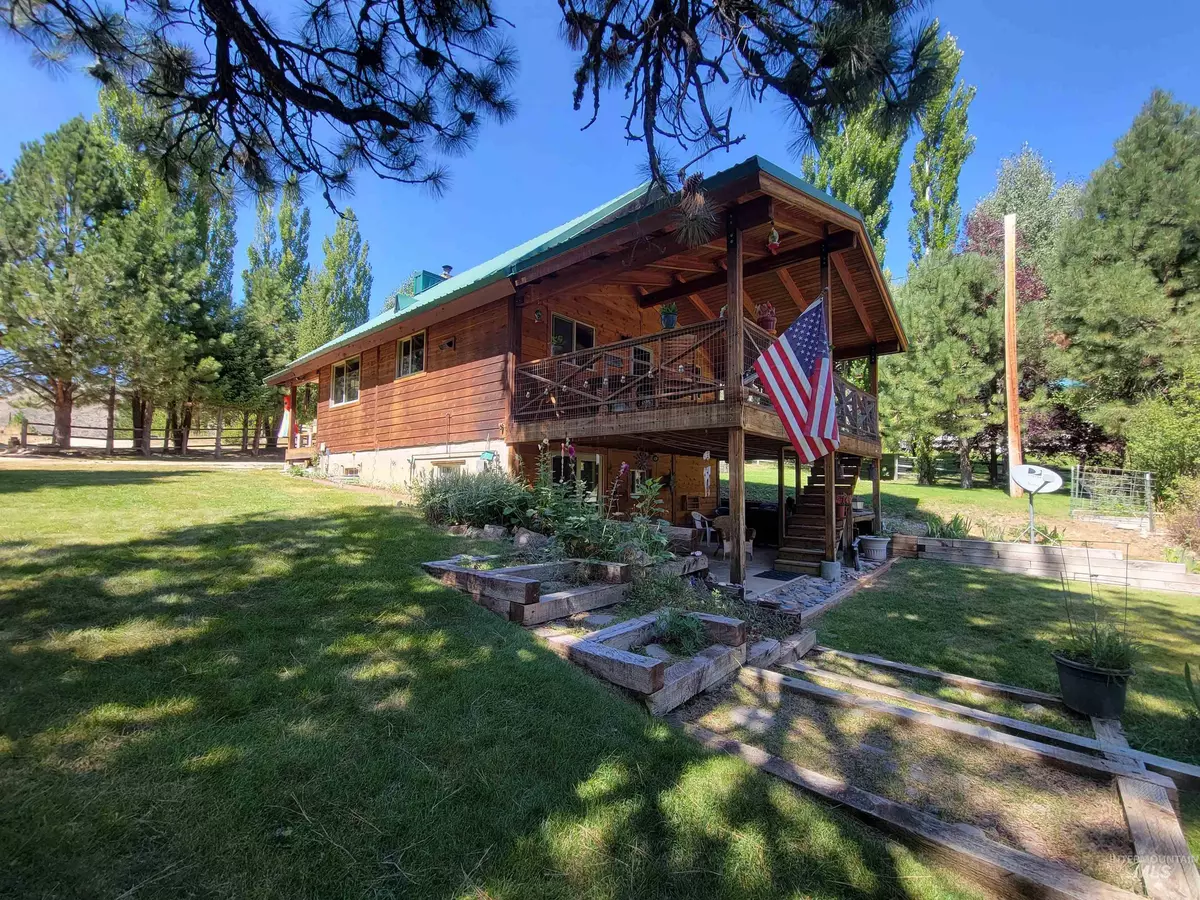 Lowman, ID 83637,11 Sellman