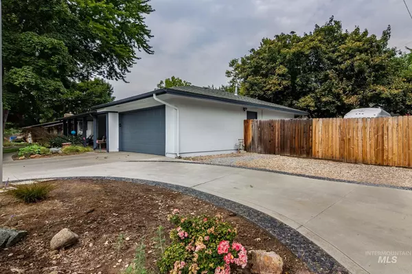 Boise, ID 83704,8510 Crestwood Drive