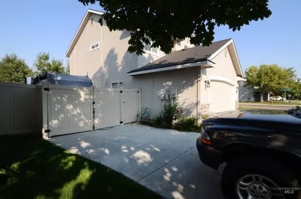 3923 S Brigham Ave, Meridian, ID 83642-1724