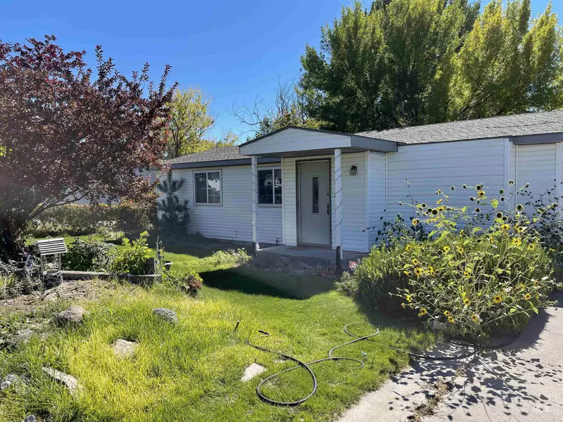120 Pine Ave, Hansen, ID 83334
