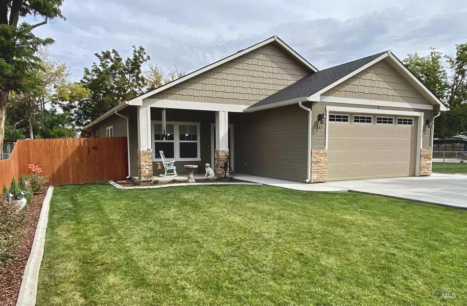 117 SW Blvd, New Plymouth, ID 83655