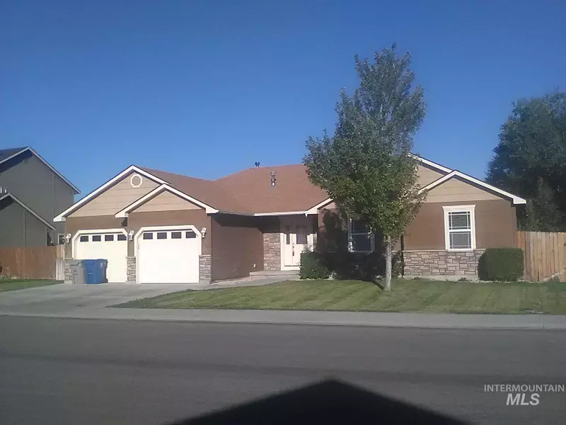 1380 NE Dry Creek Dr, Mountain Home, ID 83647-6348