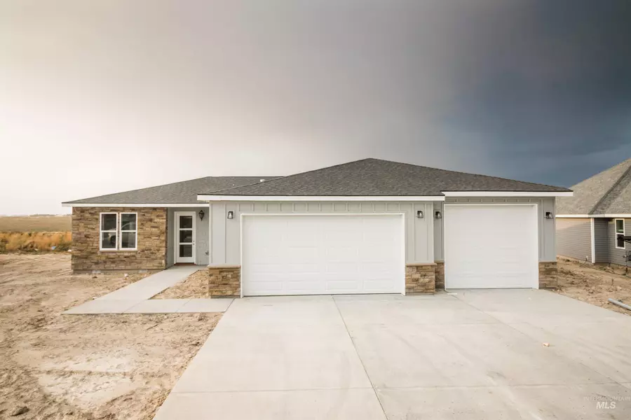 526 W Clark, Paul, ID 83347