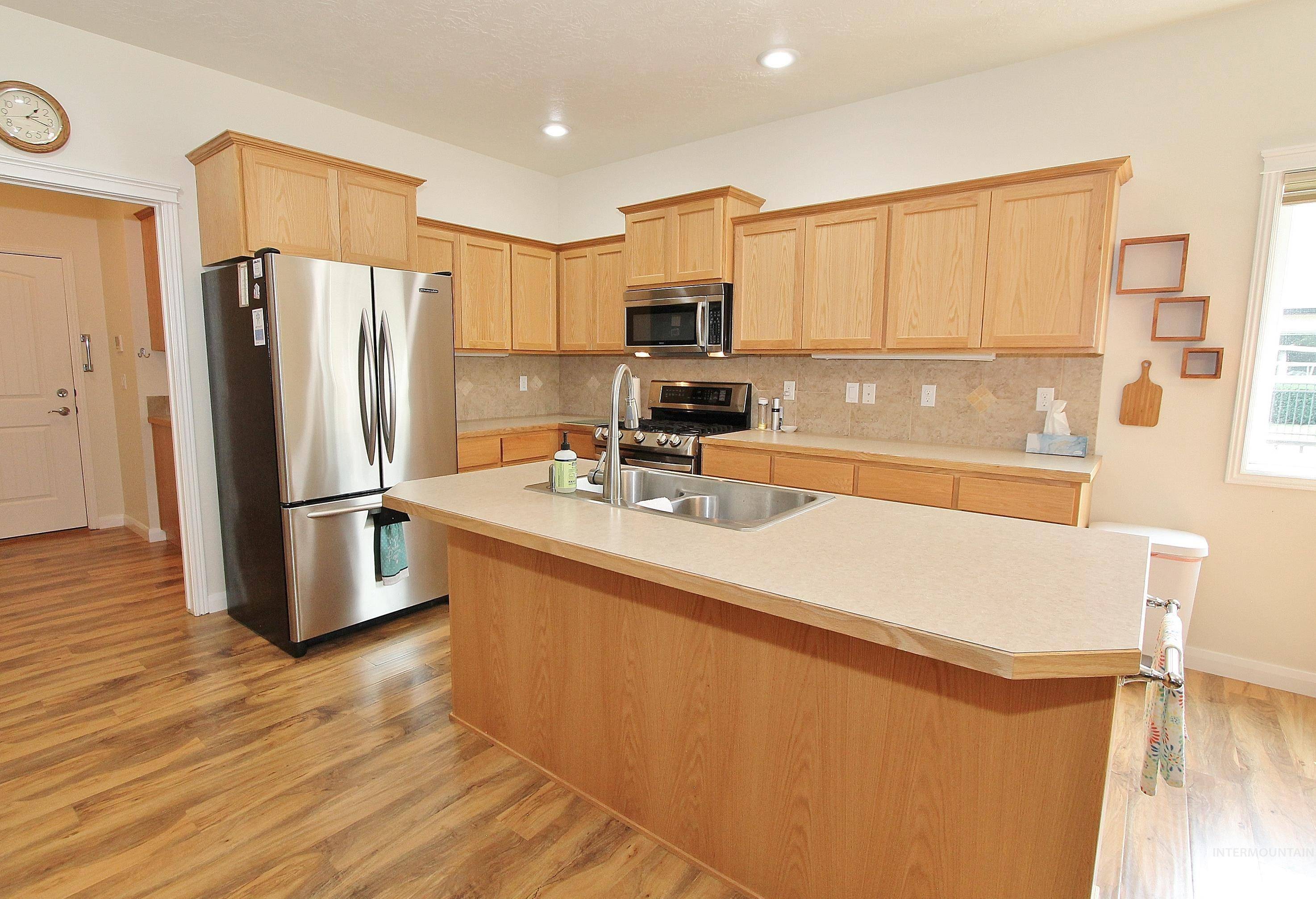 Boise, ID 83709,425 S Whisperwood Way