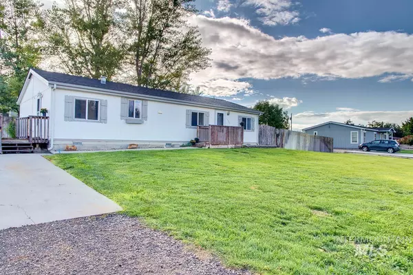 15890 Alverta Ave, Caldwell, ID 83607