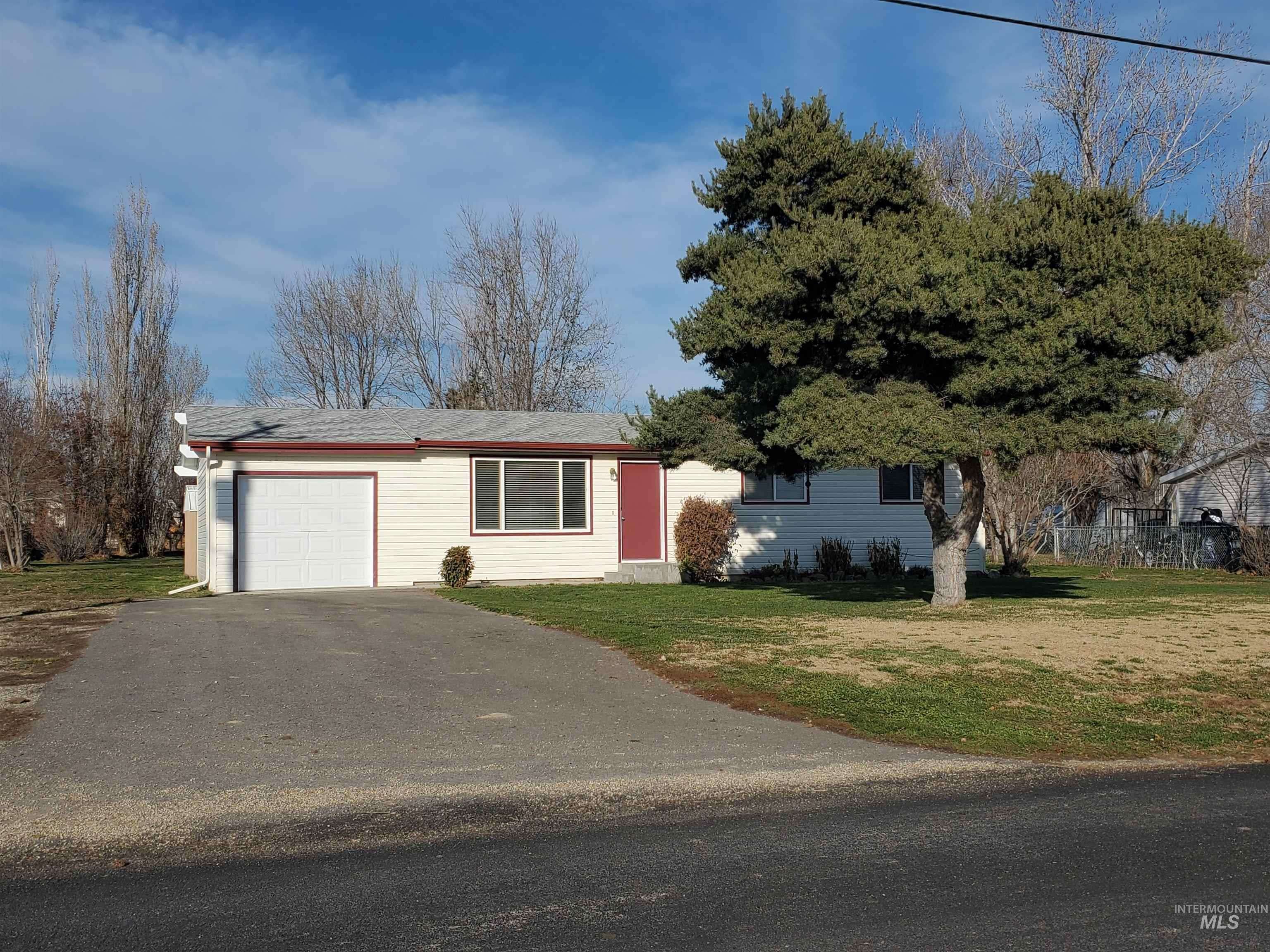 Emmett, ID 83617-9585,1622 Sunset Dr