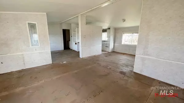 King Hill, ID 83363,5827 E Little Basin Rd