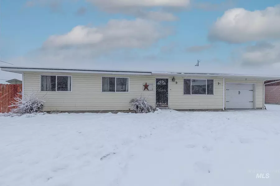 613 Oregon Ave, New Plymouth, ID 83655