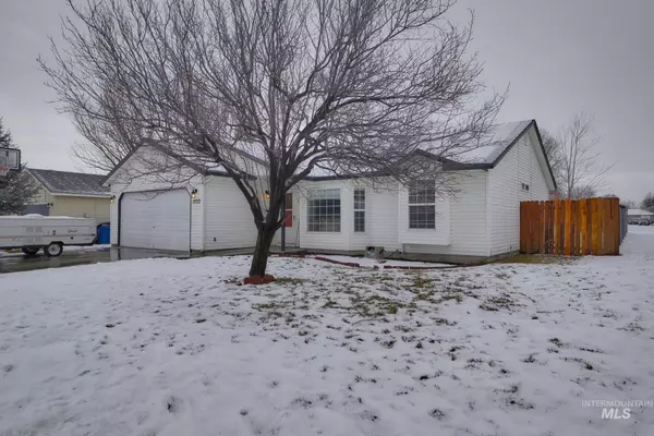 1532 W Dakota Loop, Nampa, ID 83686