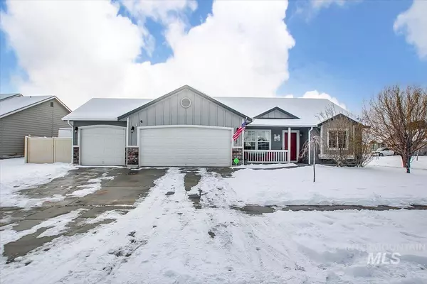 885 E Yaquina Bay Dr., Nampa, ID 83686